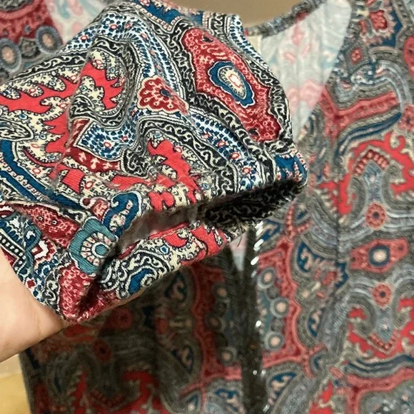 Dress Barn Women’s Lightweight 3/4 Sleeve Patterned Dress Blouse (size M) - Picture 3 of 8